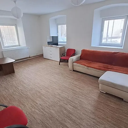 Apartmán V Okolí Okoře, Nedaleko Prahy A Letiště Velké Číčovice