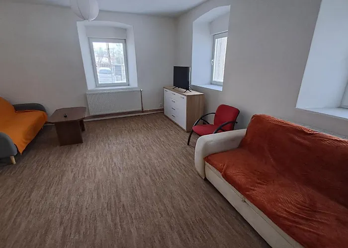 Apartmán V Okolí Okoře, Nedaleko Prahy A Letiště